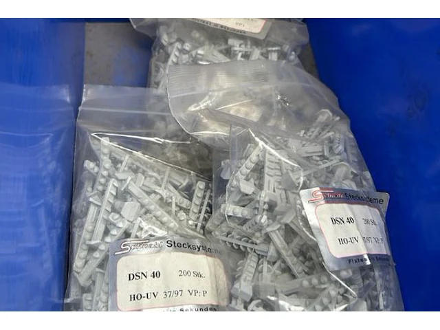 Elektriciteitstoebehoren ong 16 bakken - afbeelding 5 van  5