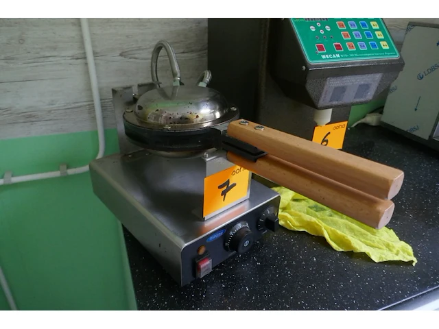 Elektrisch bakijzer waffle maker bublle maxima - afbeelding 1 van  4