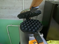 Elektrisch bakijzer waffle maker bublle maxima - afbeelding 2 van  4