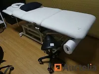 Elektrisch bedienbare massage tafel
