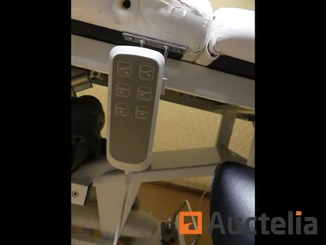 Elektrisch bedienbare massage tafel - afbeelding 5 van  7