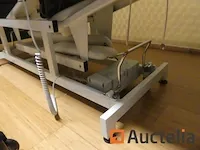 Elektrisch bedienbare massage tafel - afbeelding 6 van  7