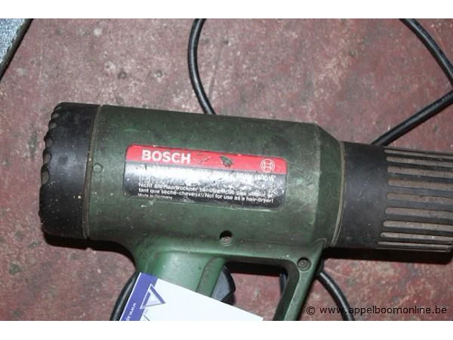 Elektrisch boormachine black&decker, elektrische warmeluchtblazer bosch en elektrakabel op haspel - afbeelding 2 van  3
