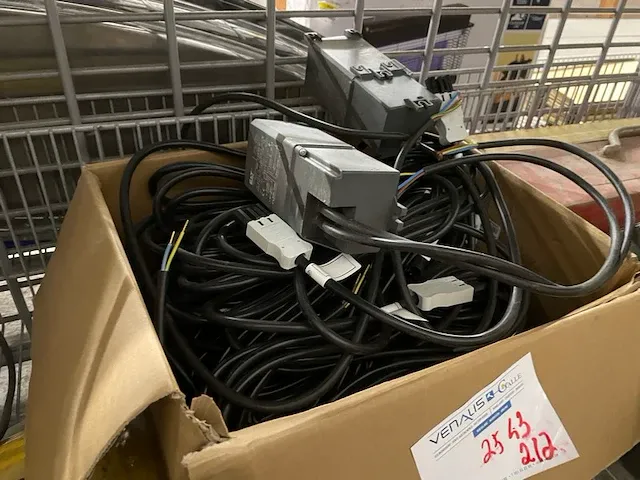 Elektrisch materiaal - afbeelding 1 van  4