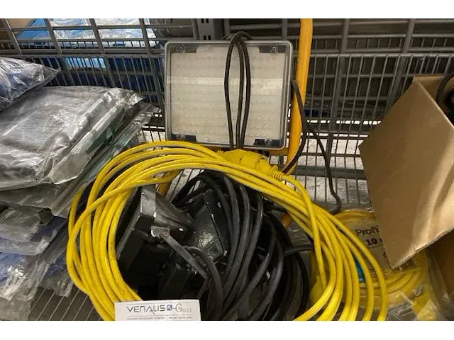 Elektrisch materiaal - afbeelding 2 van  4