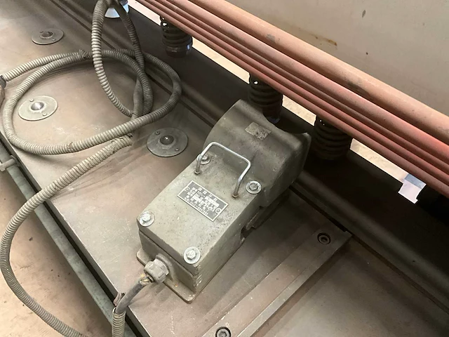 Elektrisch-mechanische knipbank knipmachine - afbeelding 9 van  13