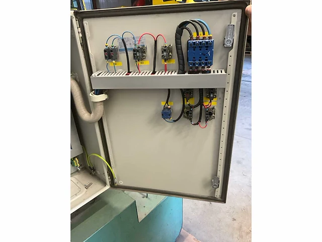 Elektrisch-mechanische knipbank knipmachine - afbeelding 13 van  13