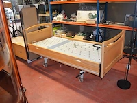Elektrisch natuurkleur houten ziekenhuisbed - afbeelding 1 van  8