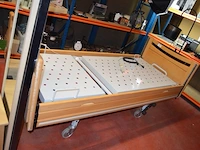 Elektrisch natuurkleur houten ziekenhuisbed - afbeelding 6 van  8