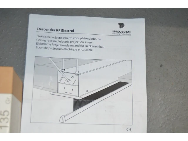 Elektrisch projectiescherm voor plafondinbouw projecta - afbeelding 5 van  5