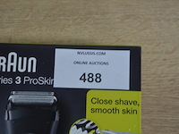 Elektrisch scheerapparaat braun series 3 pro skin 3000s en braun professional beard trimmer series 7 bt7441 (b435) - afbeelding 2 van  6