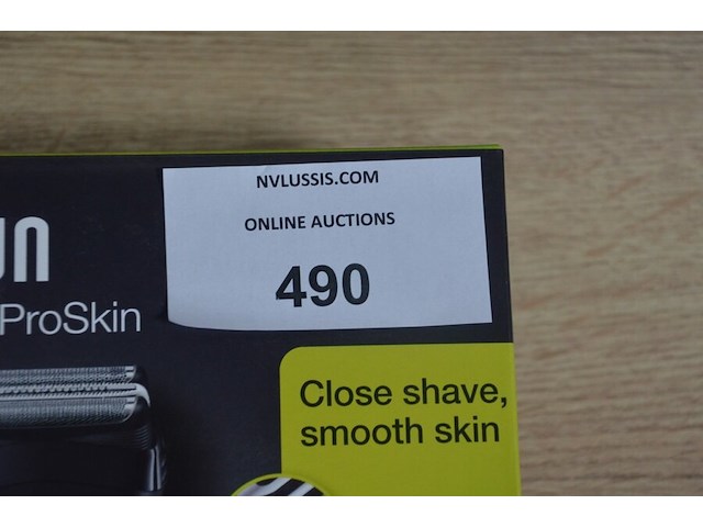 Elektrisch scheerapparaat braun series 3 pro skin 3000s en braun professional beard trimmer series 7 bt7441 (b435) - afbeelding 2 van  5