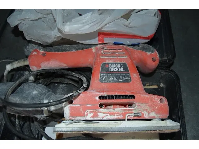 Elektrisch schuurmachine black&deckers ka197e in koffer (21) - afbeelding 1 van  4