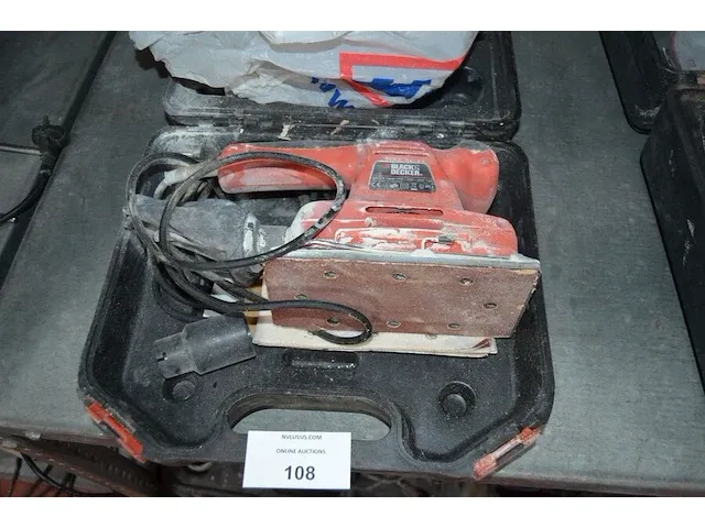 Elektrisch schuurmachine black&deckers ka197e in koffer (21) - afbeelding 3 van  4