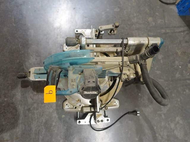 Elektrische afkortzaag makita - afbeelding 3 van  4