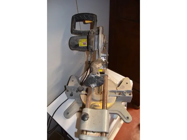 Elektrische afkortzaag topcraft xyz267be, werkkoffer milwaukee - afbeelding 12 van  12