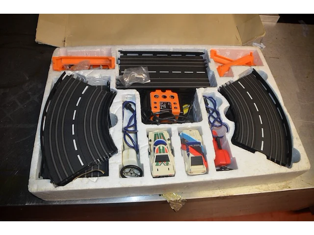 Elektrische auto racebaan super series bs-8, elektrische auto racebaan carrera digital 132 met toebehoren - afbeelding 6 van  20