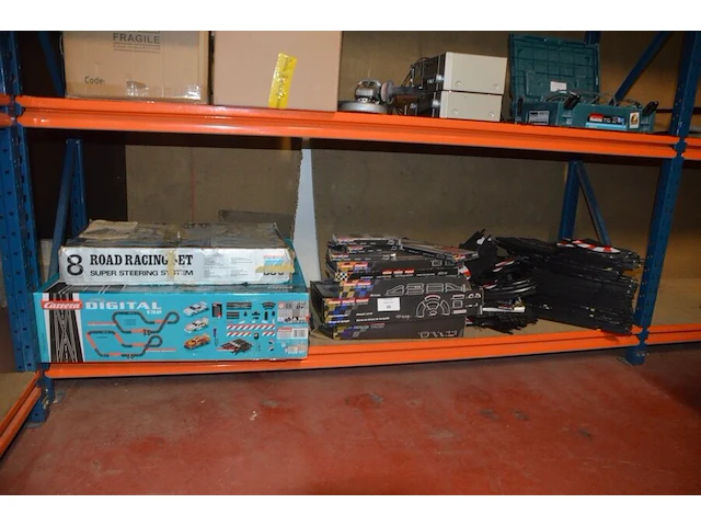 Elektrische auto racebaan super series bs-8, elektrische auto racebaan carrera digital 132 met toebehoren - afbeelding 1 van  20
