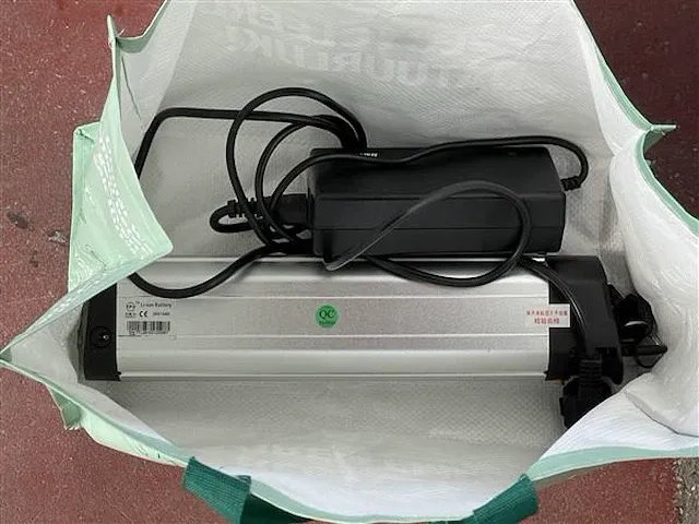Elektrische bmx - afbeelding 7 van  7