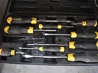 Elektrische boor bosch gsb 13re , schroevendraaierset in koffer , werkkoffer met gerief , werflamp (14,18,21,22) - afbeelding 5 van  12