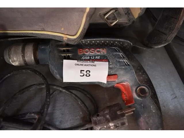 Elektrische boor bosch gsb 13re , schroevendraaierset in koffer , werkkoffer met gerief , werflamp (14,18,21,22) - afbeelding 8 van  12