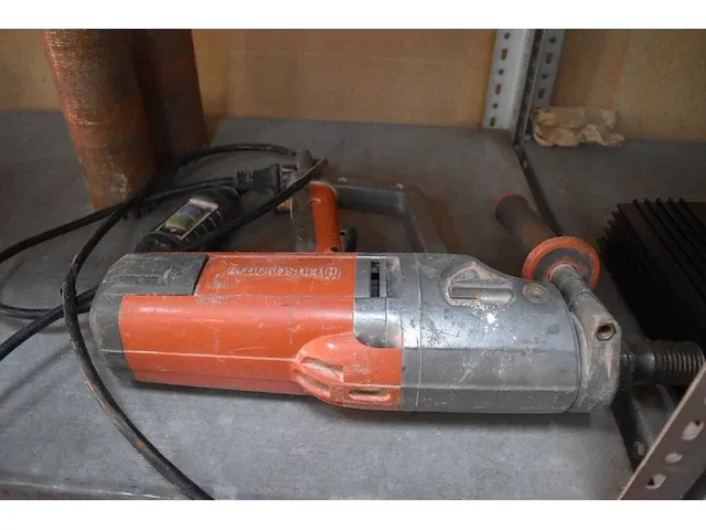 Elektrische boorhamer hitachi dh28pc (defect), diamantboor machine husqvarna dn230 (13) - afbeelding 4 van  11