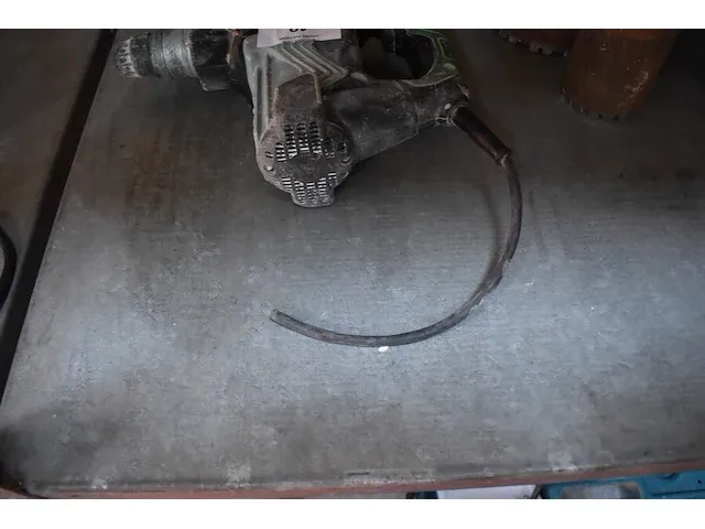 Elektrische boorhamer hitachi dh28pc (defect), diamantboor machine husqvarna dn230 (13) - afbeelding 8 van  11