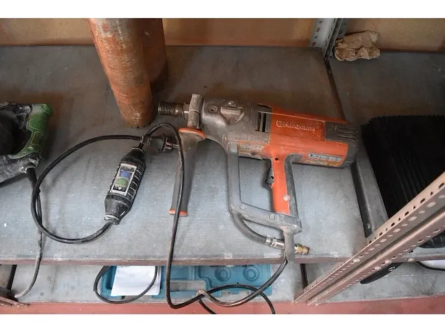 Elektrische boorhamer hitachi dh28pc (defect), diamantboor machine husqvarna dn230 (13) - afbeelding 10 van  11