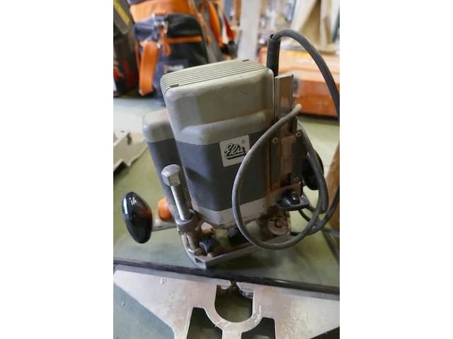 Elektrische bovenfreesmachine elu - afbeelding 2 van  5