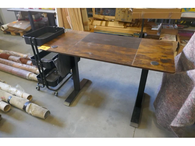Elektrische bureautafel + kapperstrolley - afbeelding 1 van  5