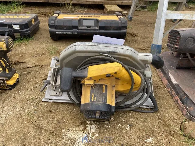 Elektrische cirkelzaag dewalt - afbeelding 2 van  3