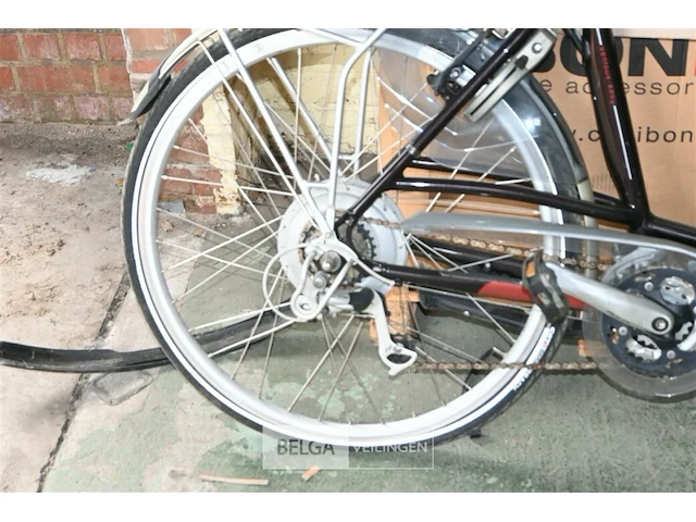 Elektrische damesfiets batavus - afbeelding 2 van  5