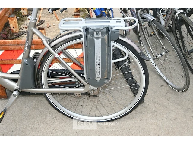 Elektrische damesfiets giant - afbeelding 2 van  4
