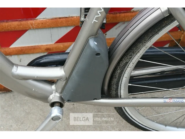 Elektrische damesfiets giant - afbeelding 3 van  4