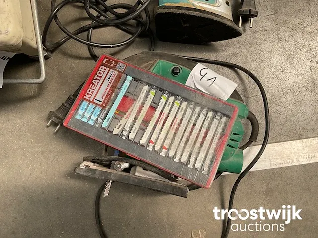 Elektrische decoupeerzaag - afbeelding 2 van  3