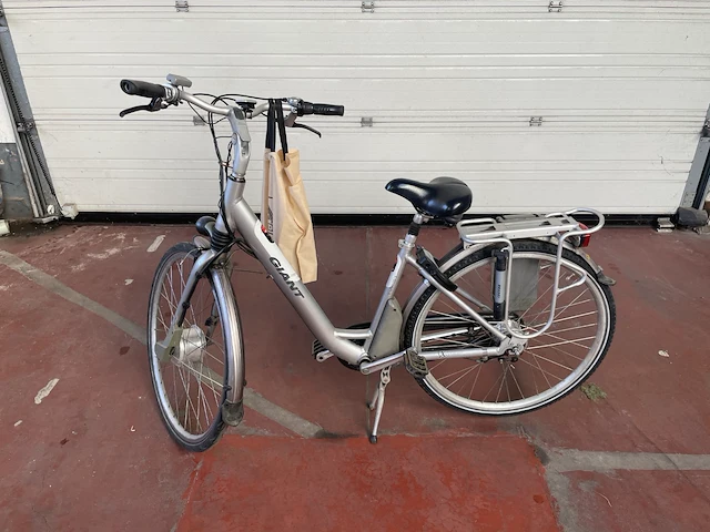 Elektrische fiets giant - afbeelding 1 van  4