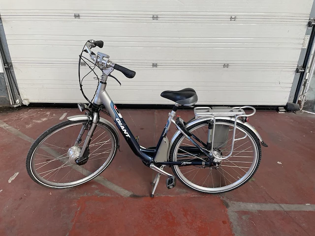 Elektrische fiets giant - afbeelding 1 van  5