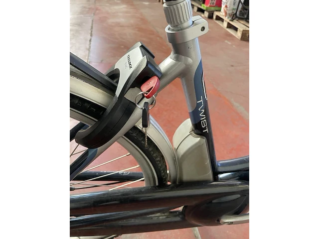 Elektrische fiets giant - afbeelding 4 van  5