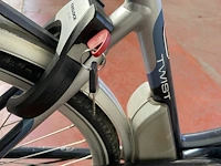 Elektrische fiets giant - afbeelding 4 van  5