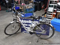 Elektrische fiets, inclusief sleutel, inclusief lader, 1811km, 702-034, werking niet gekend, ketting defect - afbeelding 1 van  6