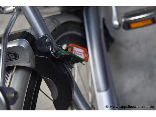 Elektrische fiets, inclusief sleutel, inclusief lader, 702-054, werking niet gekend - afbeelding 3 van  4