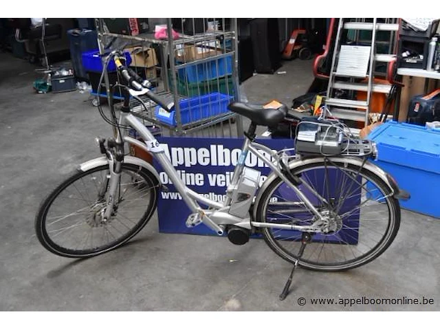Elektrische fiets, inclusief sleutel, inclusief lader, 7628km, 702-050, werking niet gekend - afbeelding 1 van  5