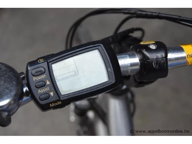 Elektrische fiets, inclusief sleutel, zonder batterij, inclusief lader, 702-053, werking niet gekend - afbeelding 2 van  6