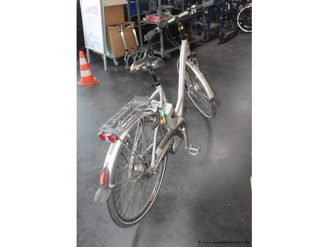 Elektrische fiets, werking niet gekend plus lader 702-020 - afbeelding 3 van  10