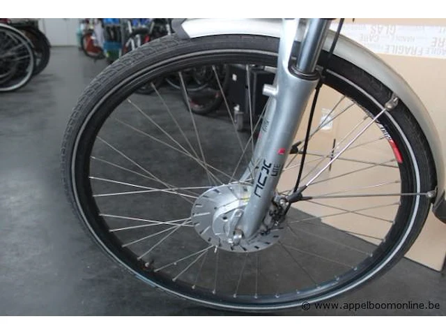 Elektrische fiets, werking niet gekend plus lader 702-020 - afbeelding 9 van  10