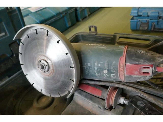 Elektrische haakse slijper xl model metabo - afbeelding 3 van  4