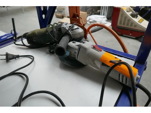Elektrische haakse slijpers 2 stuks - afbeelding 1 van  3