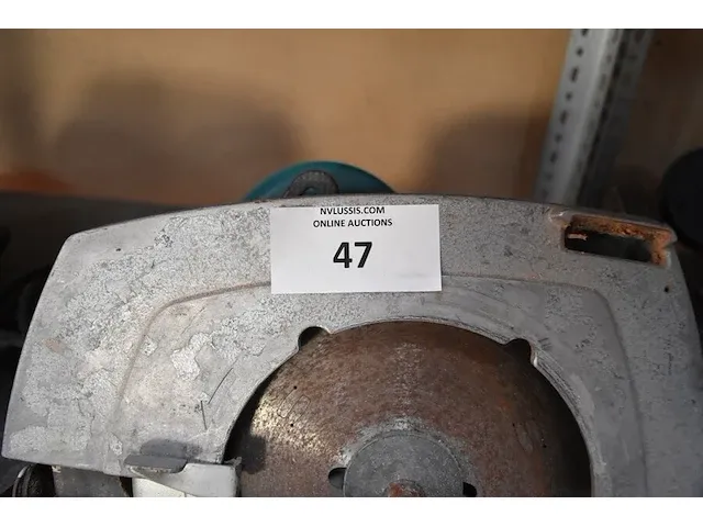Elektrische handcirkelzaag makita 5900br (19) - afbeelding 2 van  7
