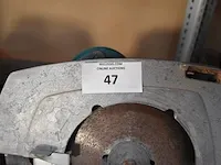 Elektrische handcirkelzaag makita 5900br (19) - afbeelding 2 van  7