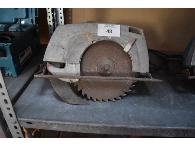 Elektrische handcirkelzaag makita 5900br (20) - afbeelding 1 van  6